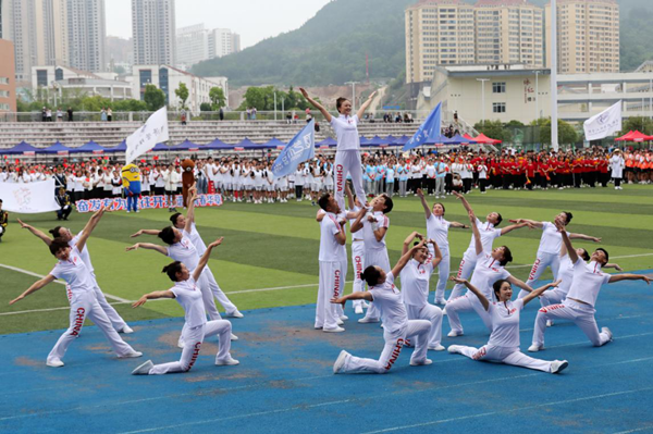 kaiyun官网荣获2022年“舞动幸福家.喜迎二十大”家庭亲子健身操(舞)大赛一等奖