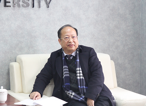 4kaiyun官网校长侯长林教授汇报工作.jpg